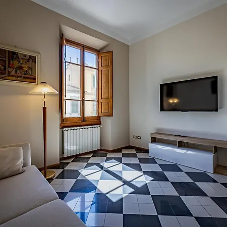 Апартаменты Yd Elegant Near Tramvia