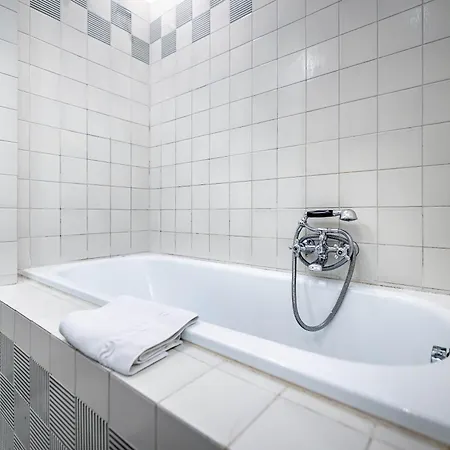 Yd Elegant Near Tramvia Апартаменты