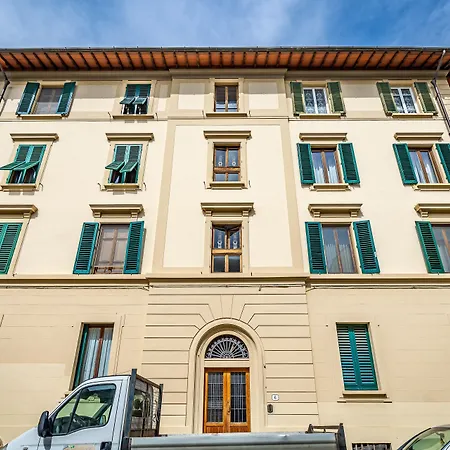 Yd Elegant Near Tramvia Апартаменты *